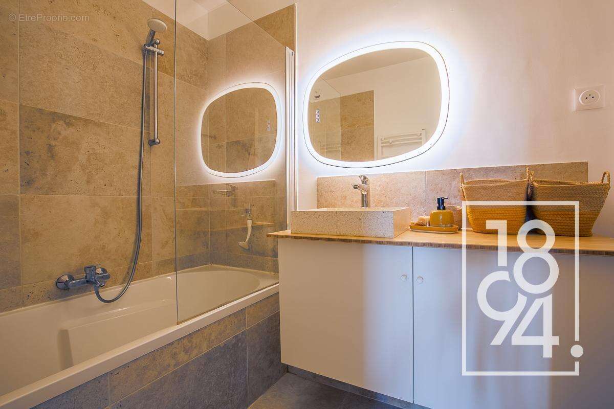 Appartement à MARSEILLE-8E