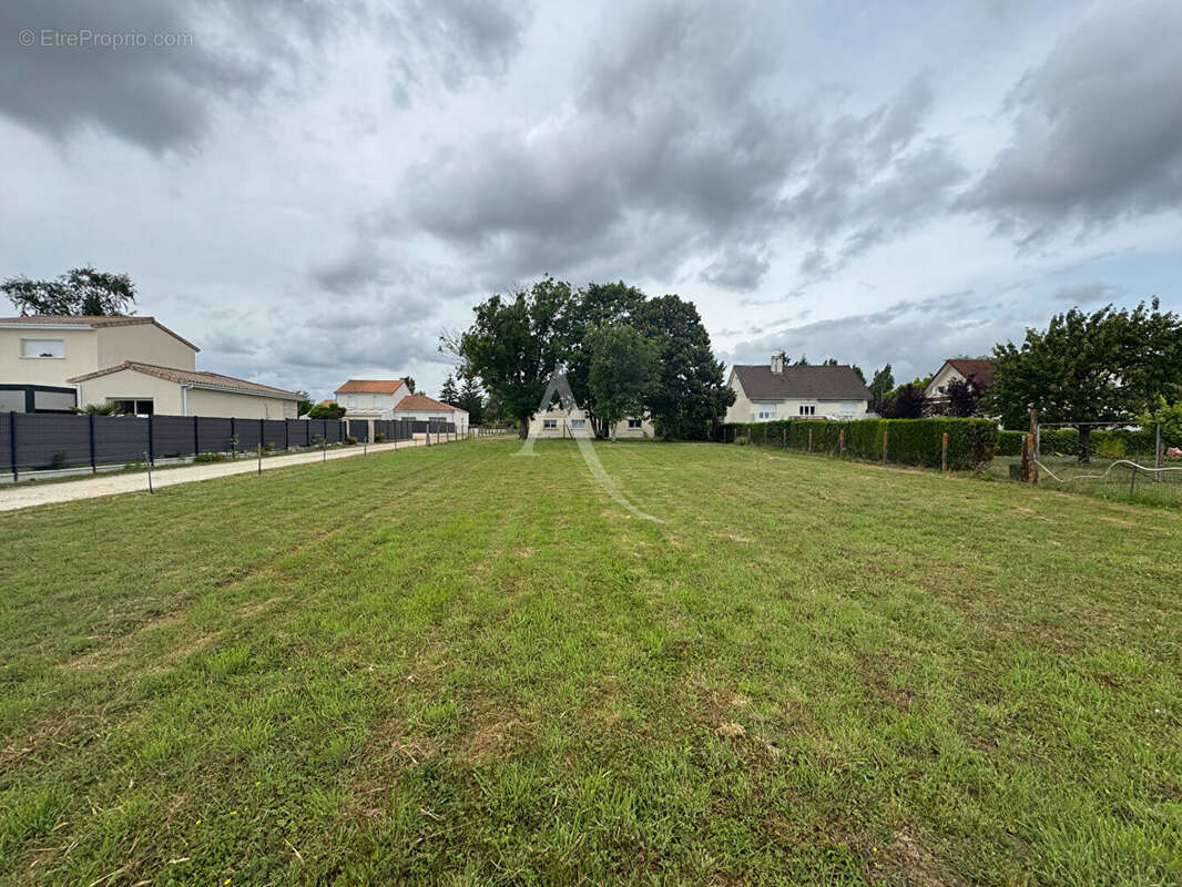 Maison à FONTAINE-LE-COMTE
