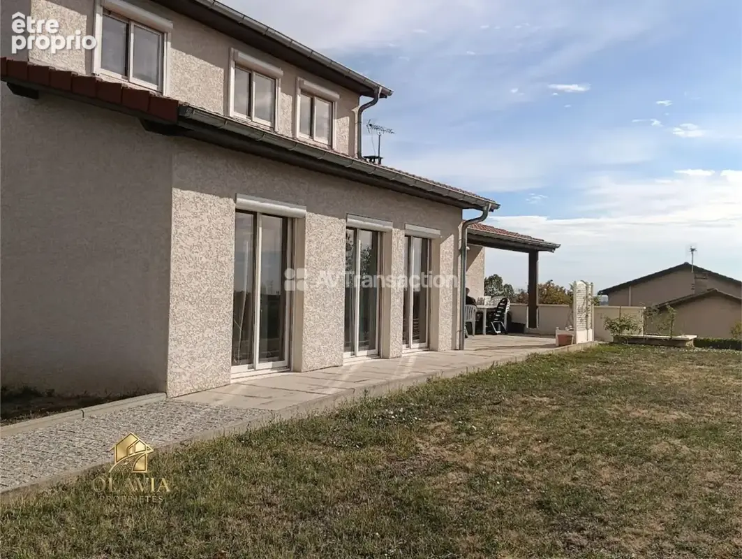 Maison 6 pièces 136 m² à vendre à Sainte-Consorce (69280) - photo 1