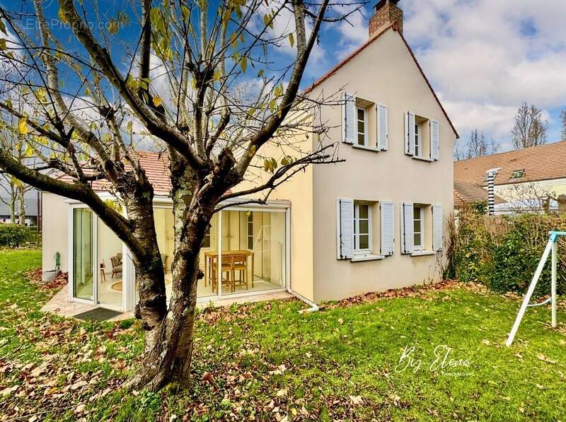 Maison à BUSSY-SAINT-GEORGES