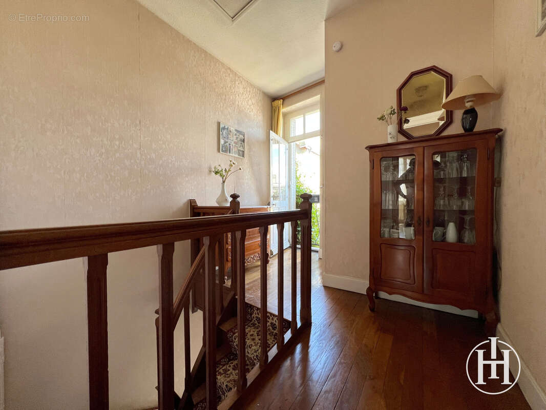 Maison à SAINT-AMAND-MONTROND