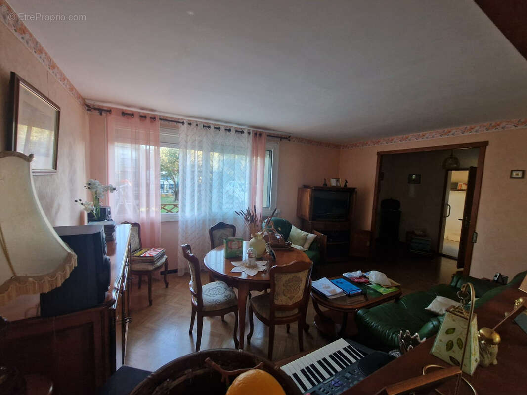 Maison à COURSAN