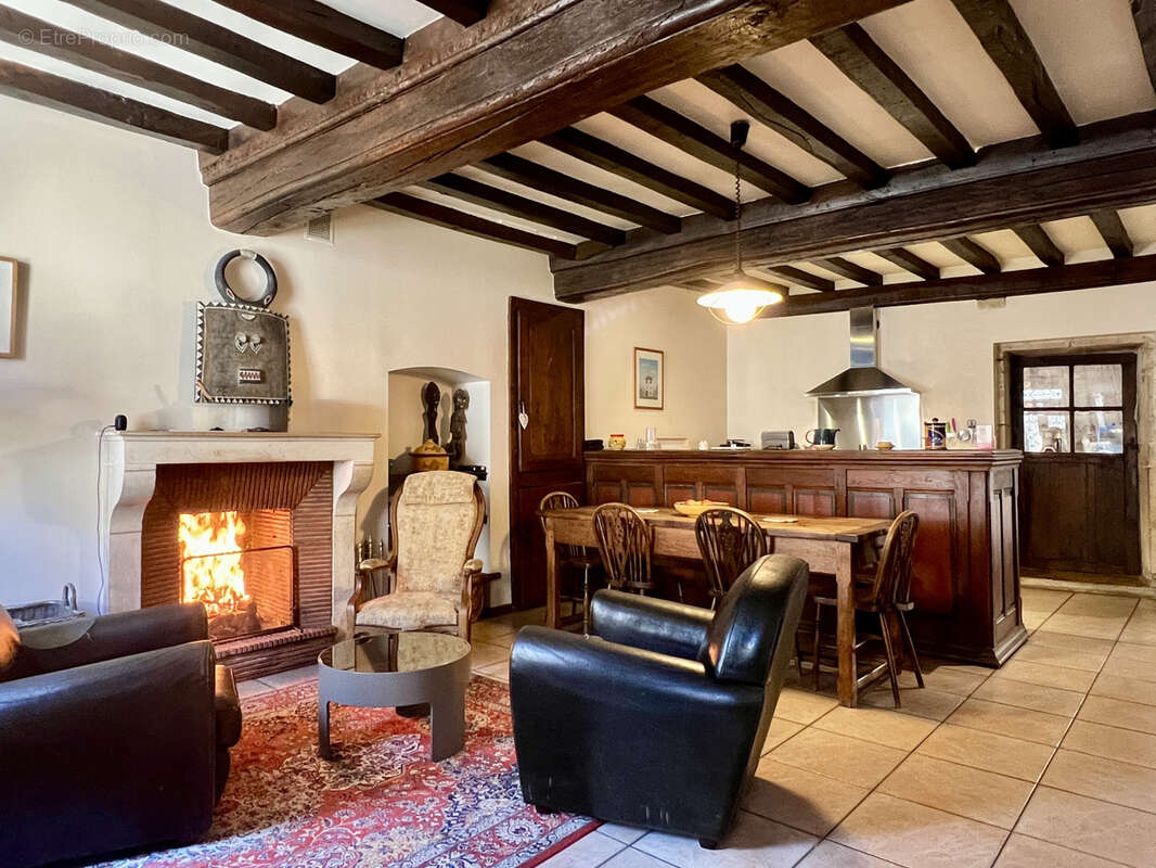 Maison à PLOMBIERES-LES-DIJON