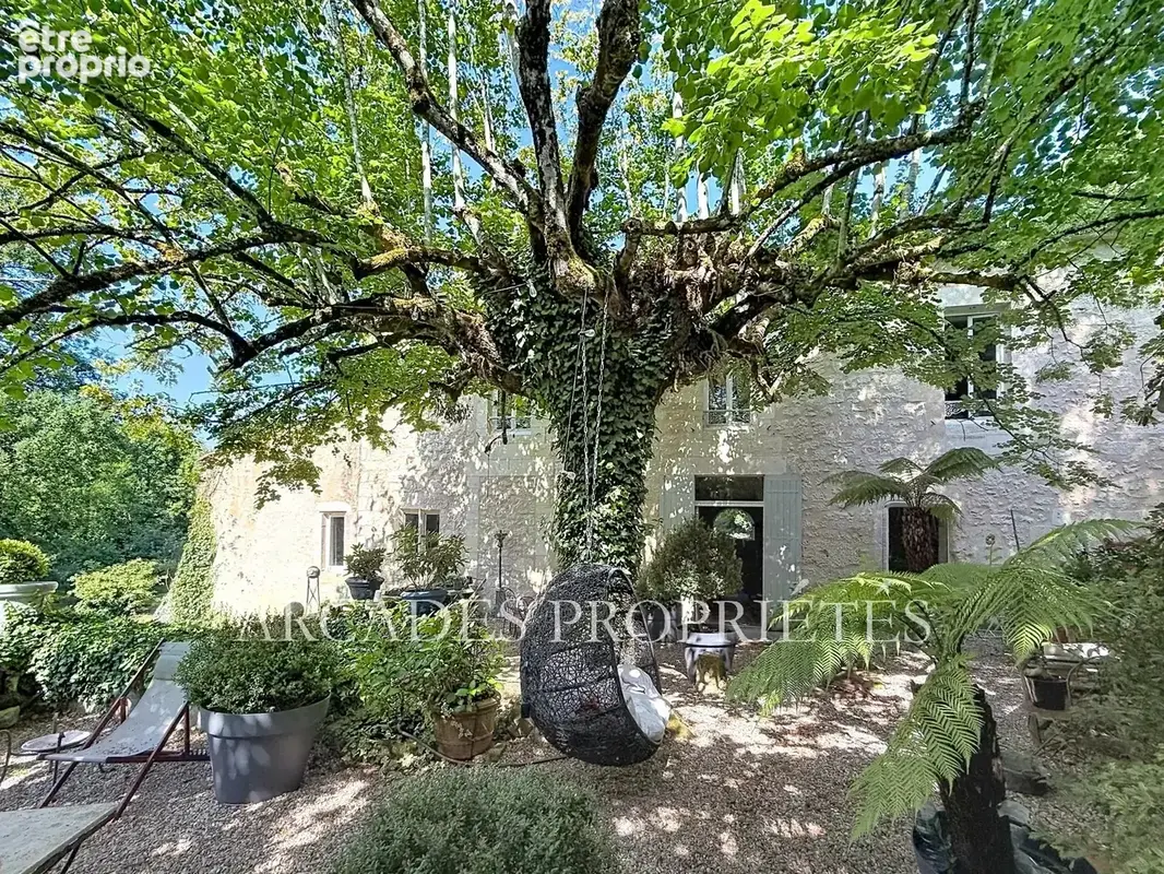 Demeure d'exception avec moulin et dependances - photo 3