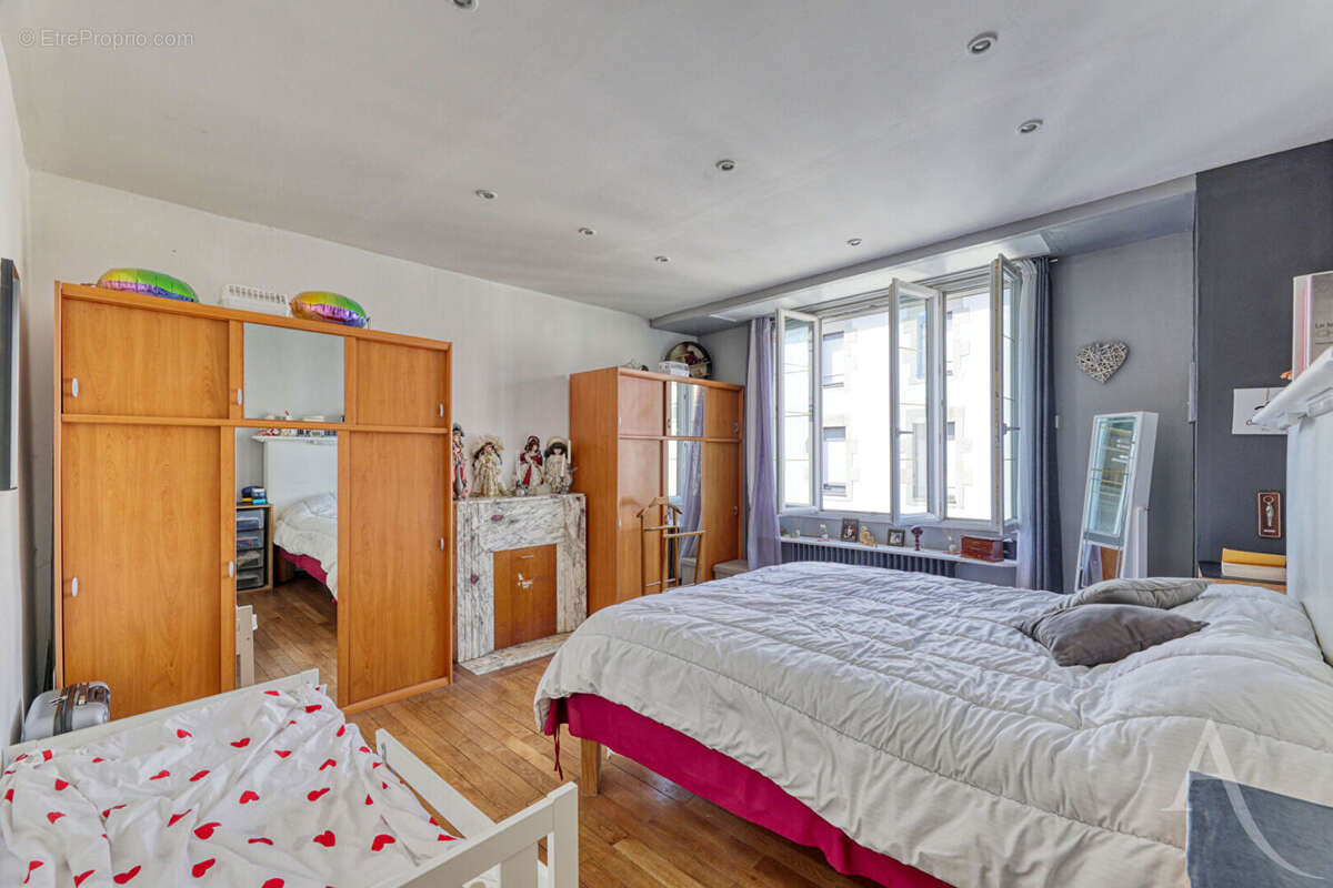 Maison St Etienne Du Bois 5 pièce(s) 160 m2 - photo 8