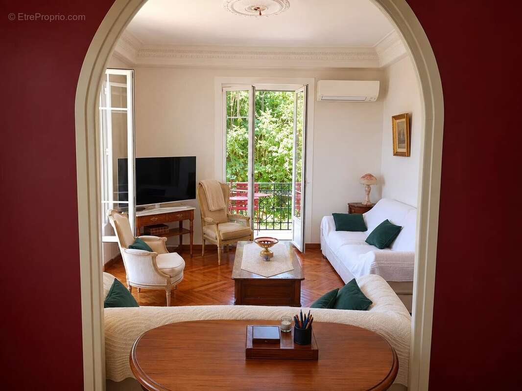 Parc Impérial – Appartement de caractère avec un potentiel exceptionnel et garage - photo 5