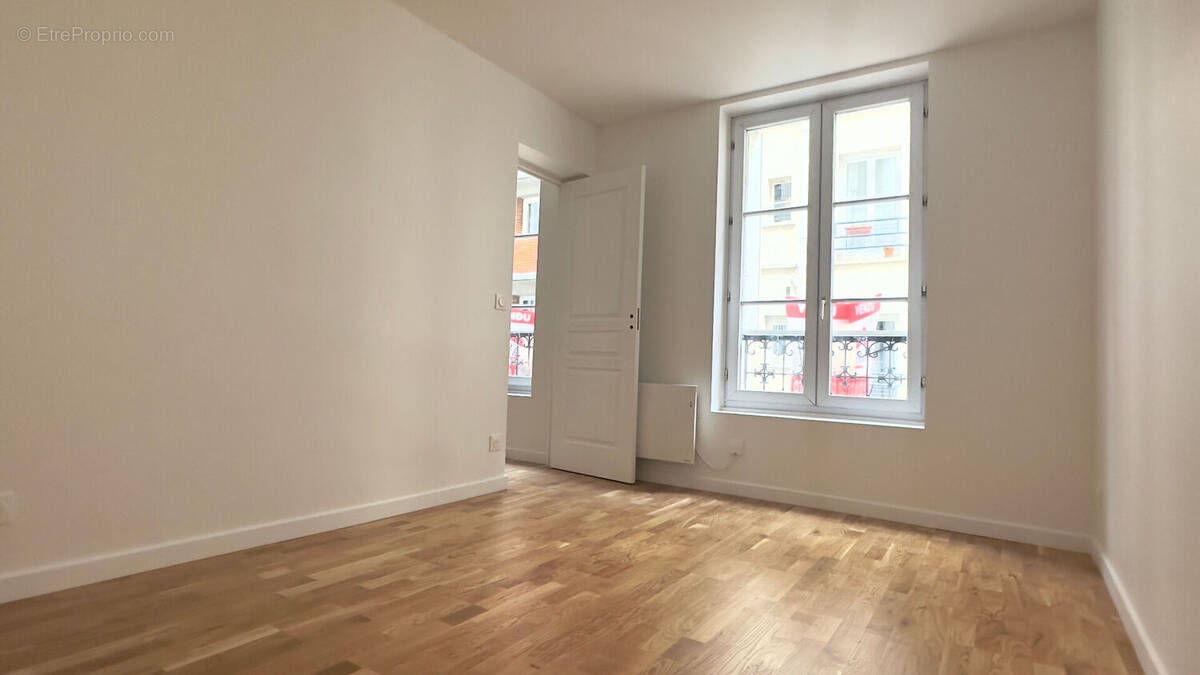 Appartement à PARIS-10E