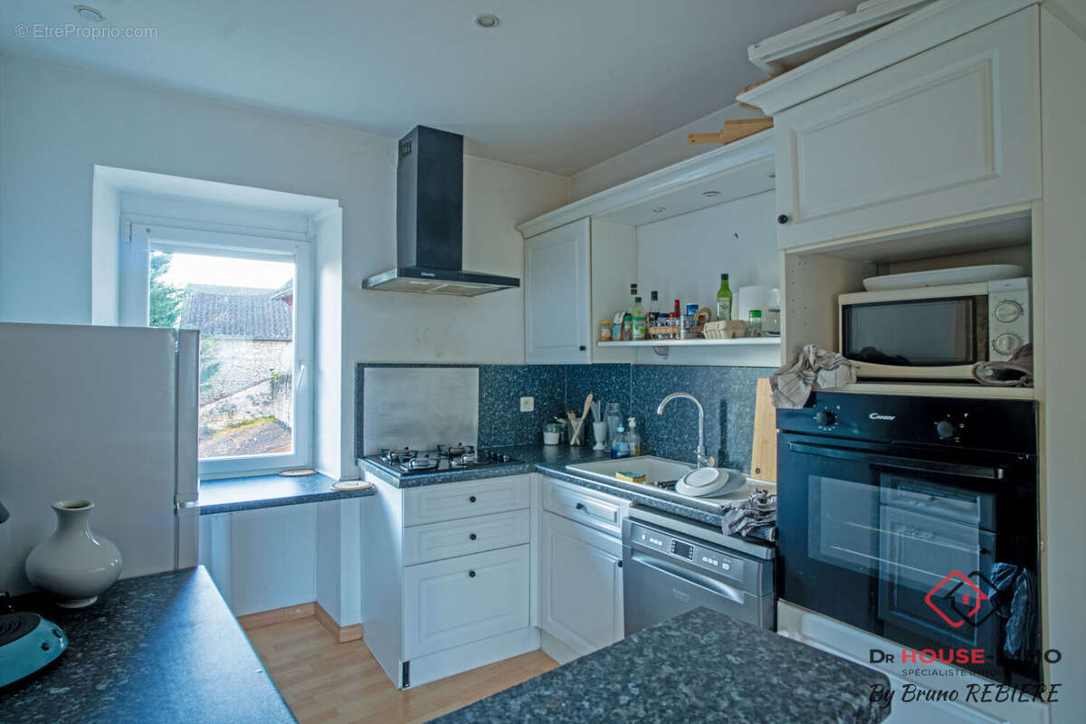 Appartement à SAVIGNAC-LES-EGLISES