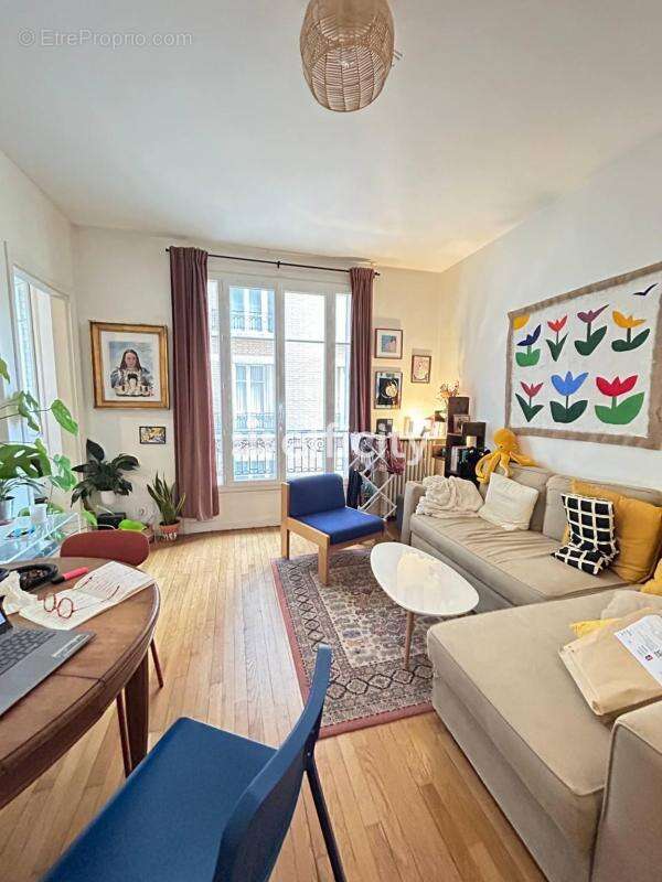 Appartement à PARIS-20E