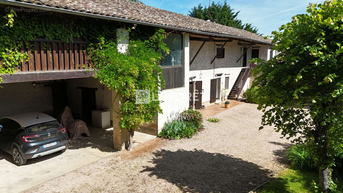 Maison à CHATILLON-SUR-CHALARONNE