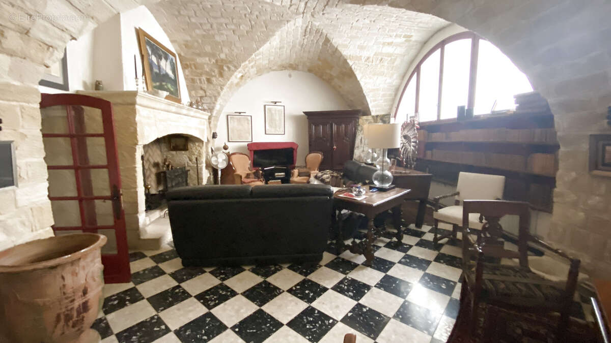 Maison à SAINT-GILLES