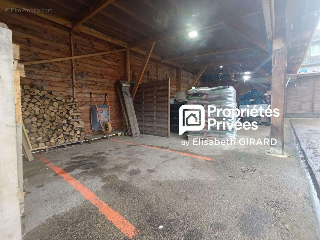 Secteur Epeugney- Maison de plain-pied avec grandes dépendances et abri caravane - photo 14