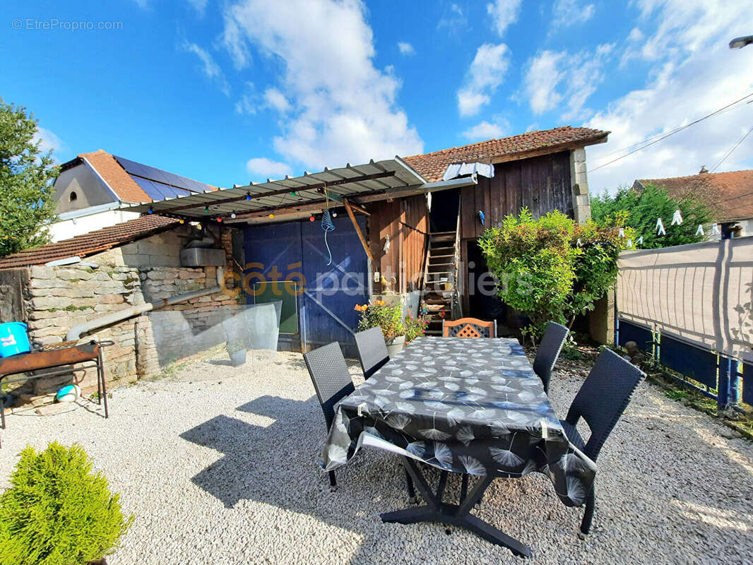 Maison à VILLERS-LES-POTS