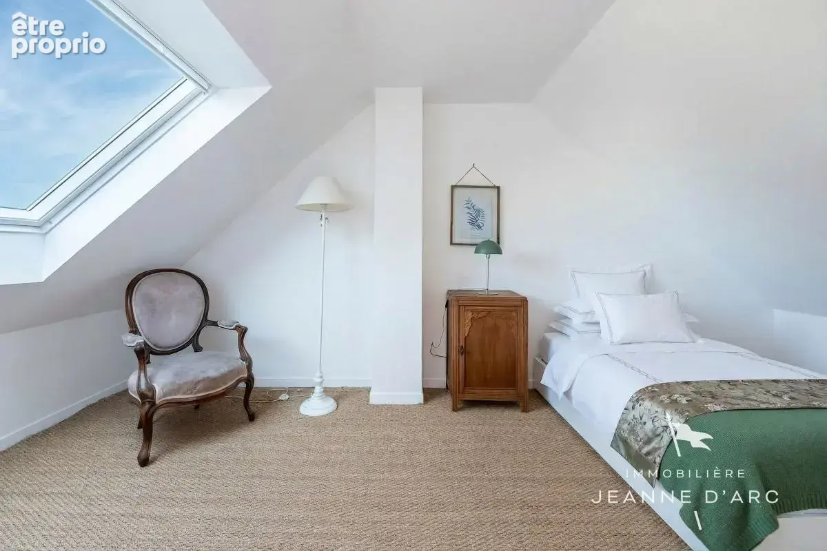 Les Loges-en-Josas – Maison familiale de 190 m², 5 chambres et jardin - photo 17