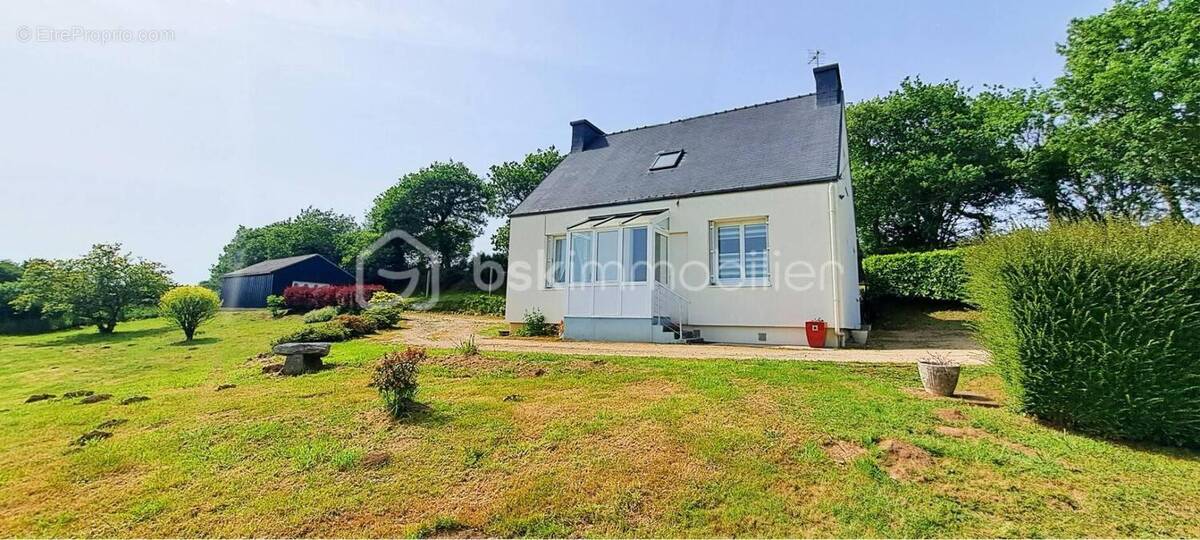 Maison à PLOUYE