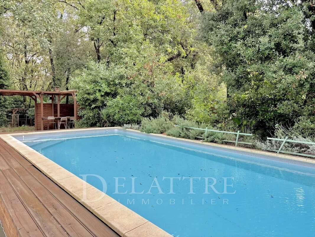 Maison à ROQUEFORT-LES-PINS