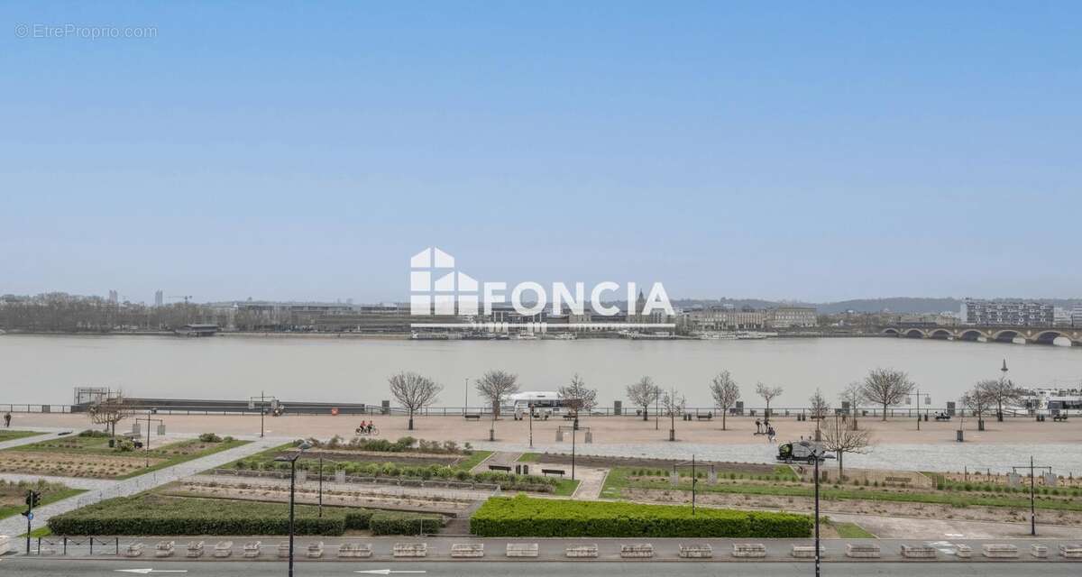 Appartement à BORDEAUX