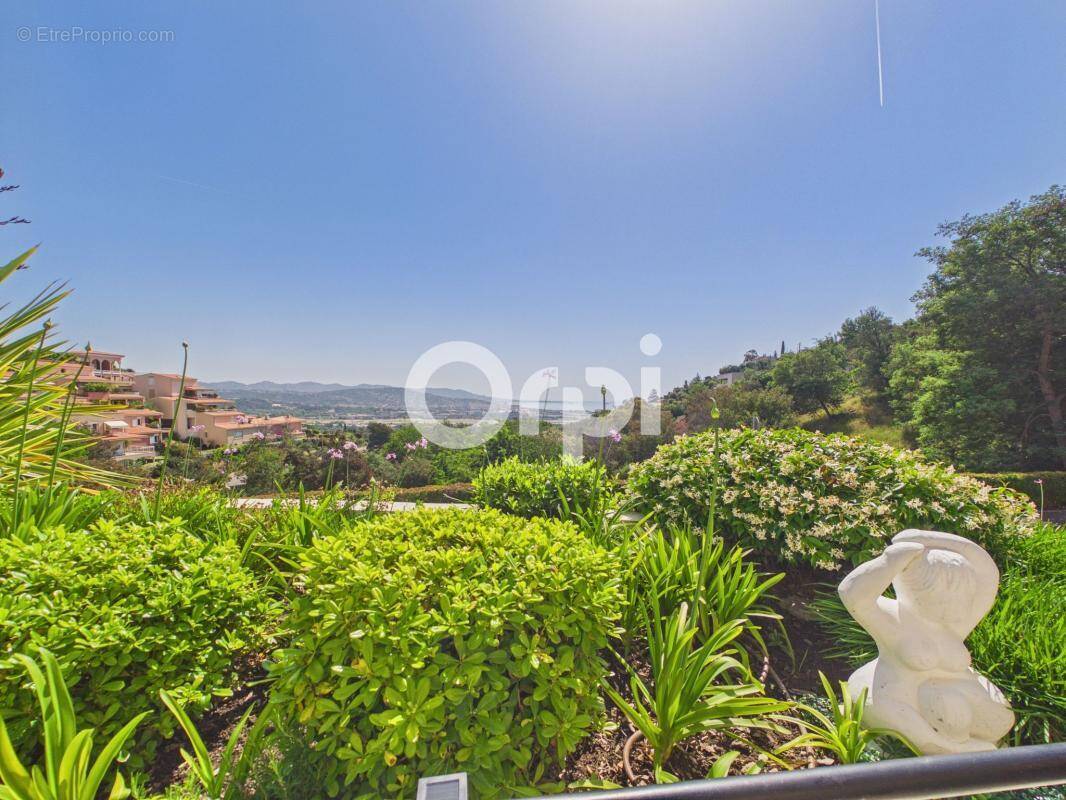 Appartement à MANDELIEU-LA-NAPOULE