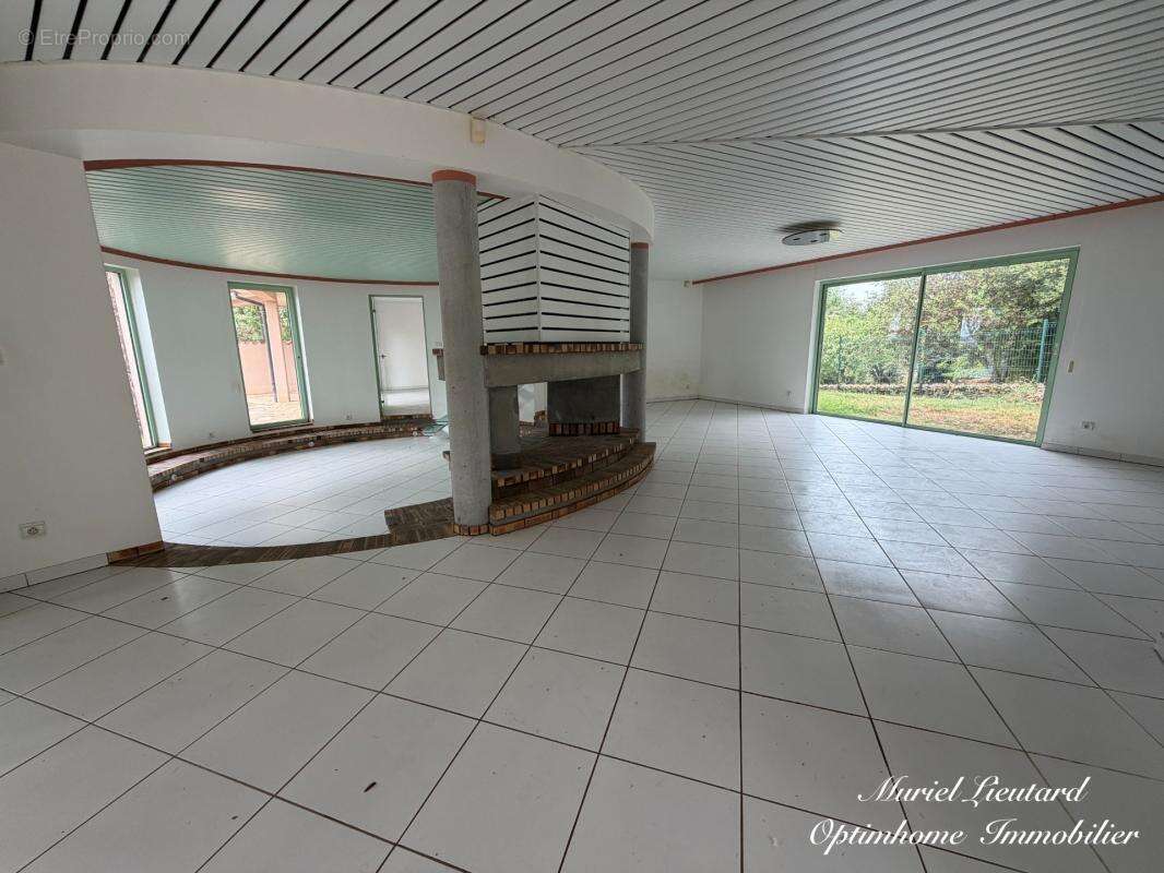 Maison d'architecte 190 m2 - 6 pieces - piscine - photo 4