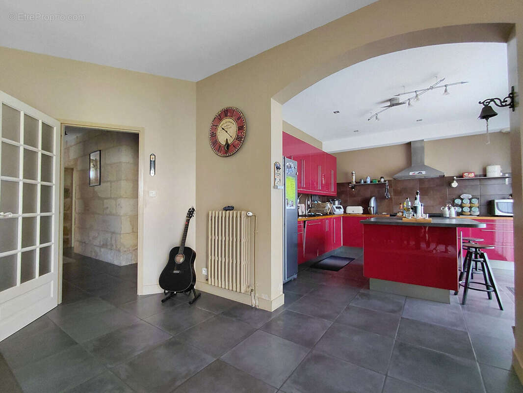 Maison de ville "bourgeoise" 245 m² Pugnac - photo 13