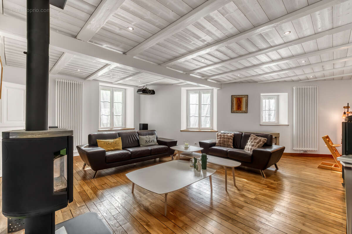 Maison à DIVONNE-LES-BAINS