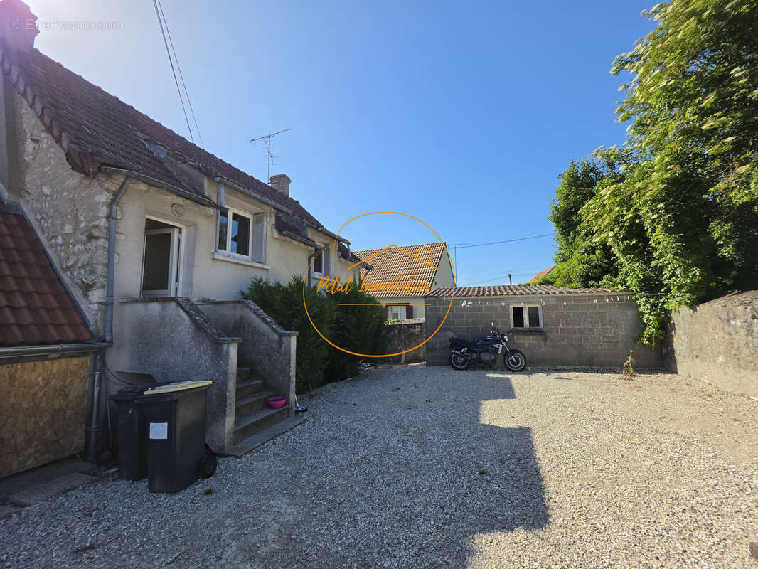 Appartement à SAINT-AY