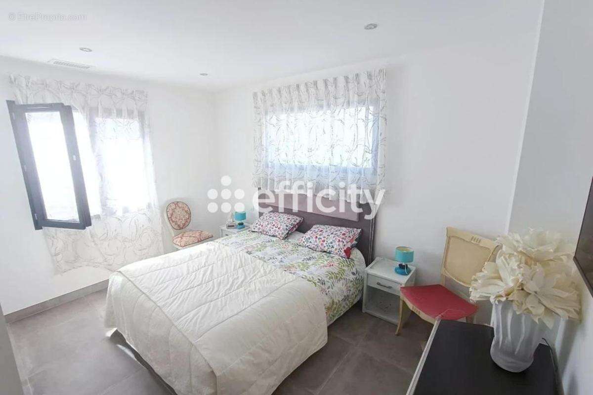 Maison à COLOMBIERS