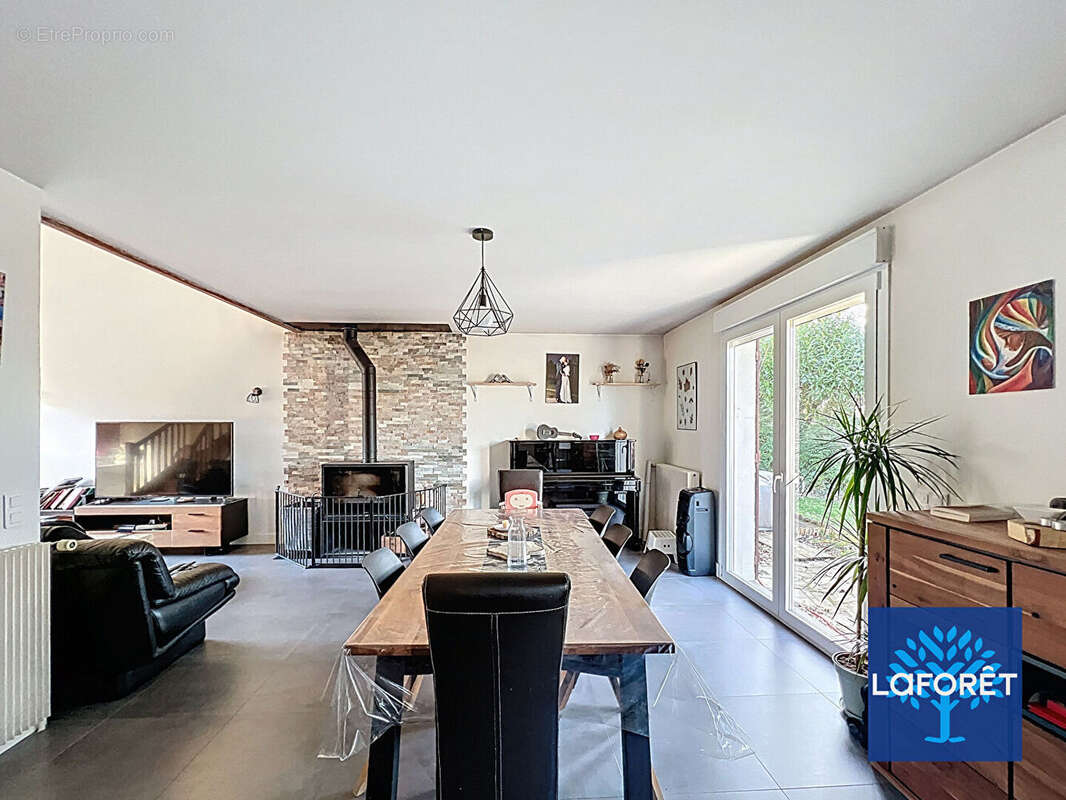 Maison à LA FERTE-ALAIS