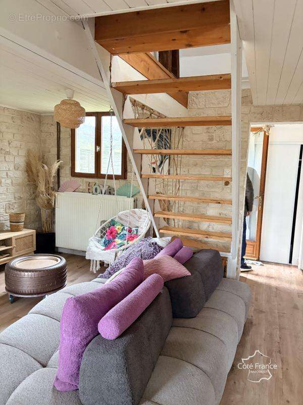 Maison à SAINS-RICHAUMONT