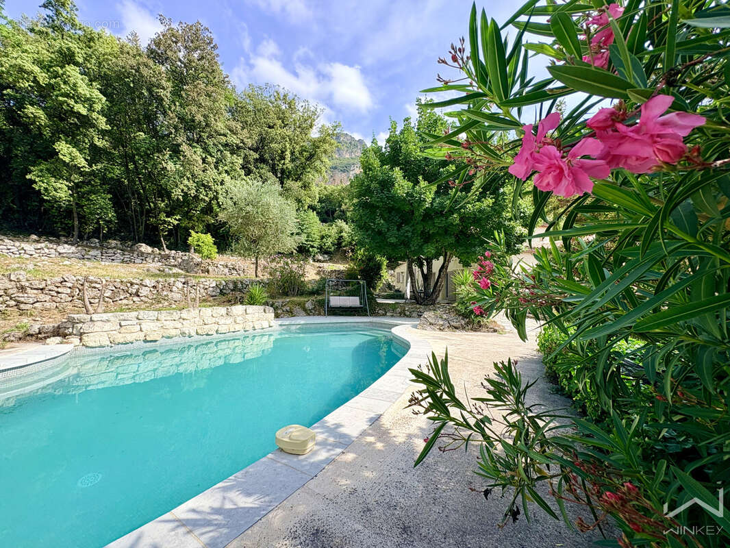 Maison à TOURRETTES-SUR-LOUP
