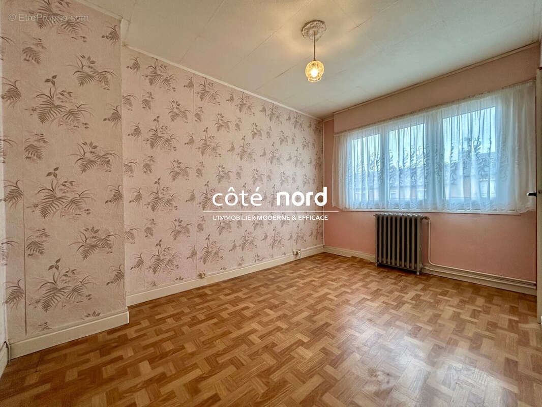 Maison à NEUVILLE-SAINT-REMY