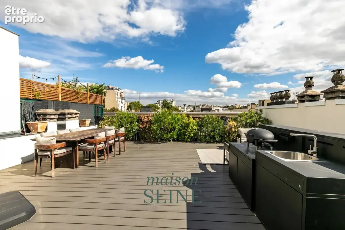 Neuilly sur Seine - Saint James - Hôtel particulier avec piscine et toit terrasse - Garage - photo 2