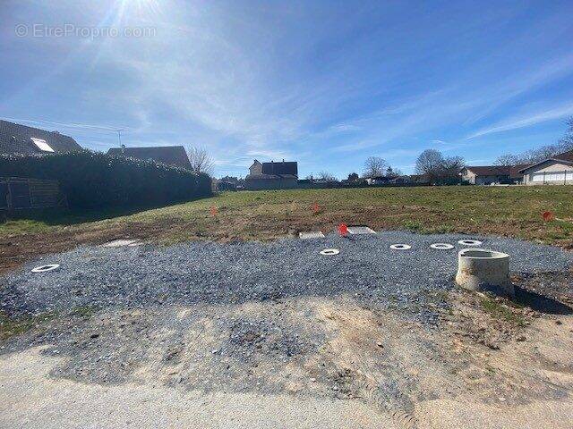 Terrain à MEZIDON-CANON