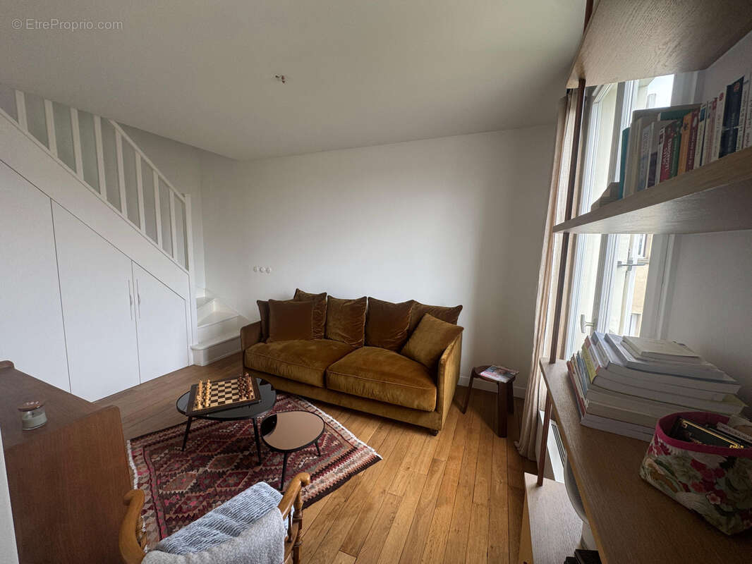 Appartement à CHARENTON-LE-PONT