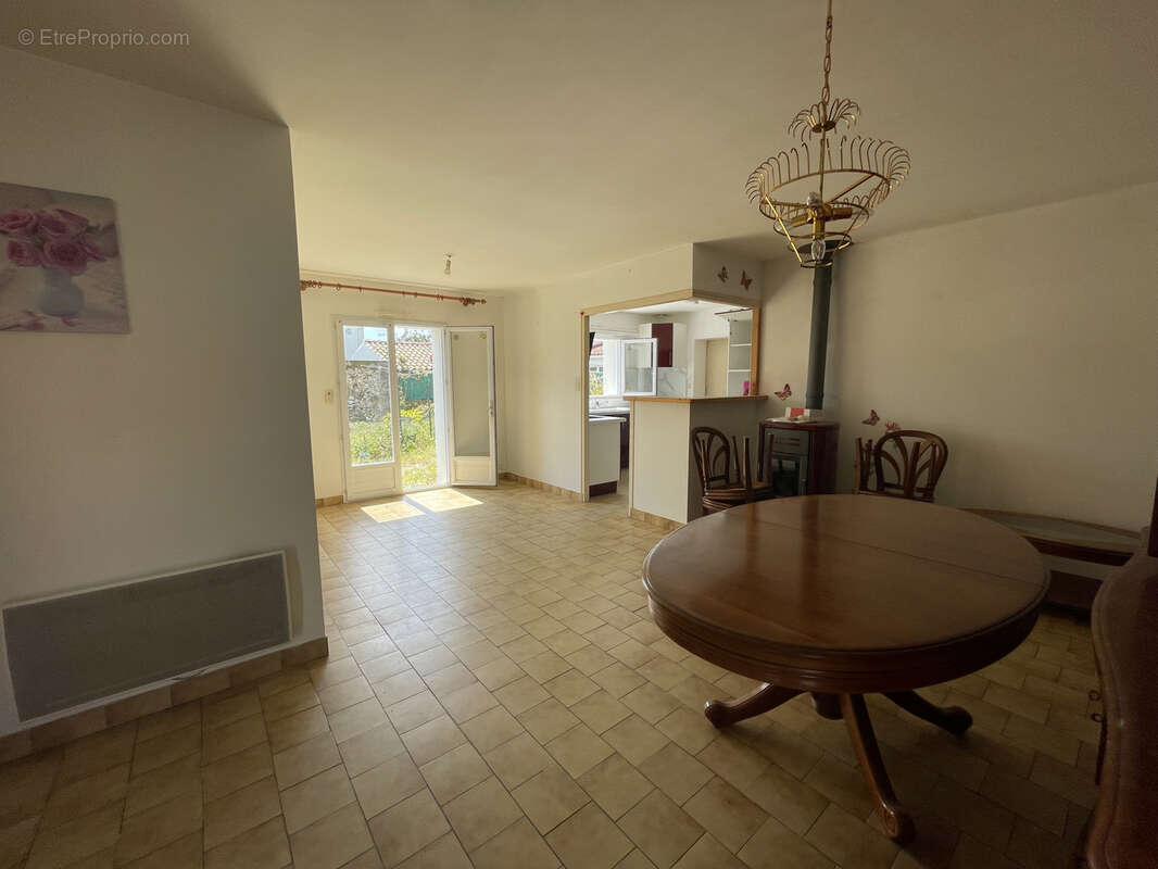 Maison à L&#039;EPINE