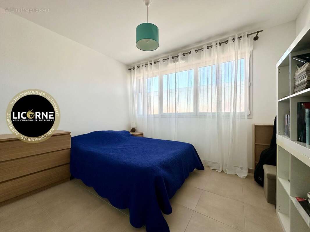 Appartement à LE PUY-SAINTE-REPARADE