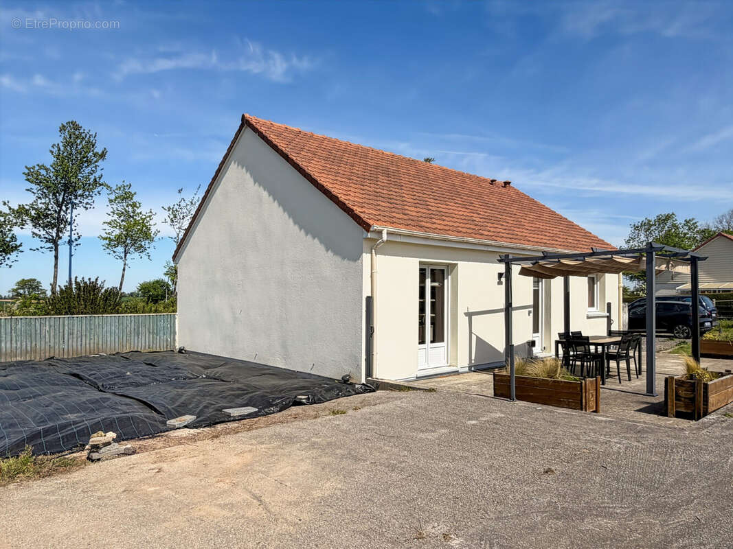 Maison à SAINT-JACQUES-D'ALIERMONT