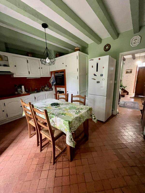 Maison à NOTRE-DAME-DE-SANILHAC