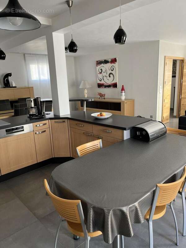 Maison 205 m² à Epernay  - photo 4