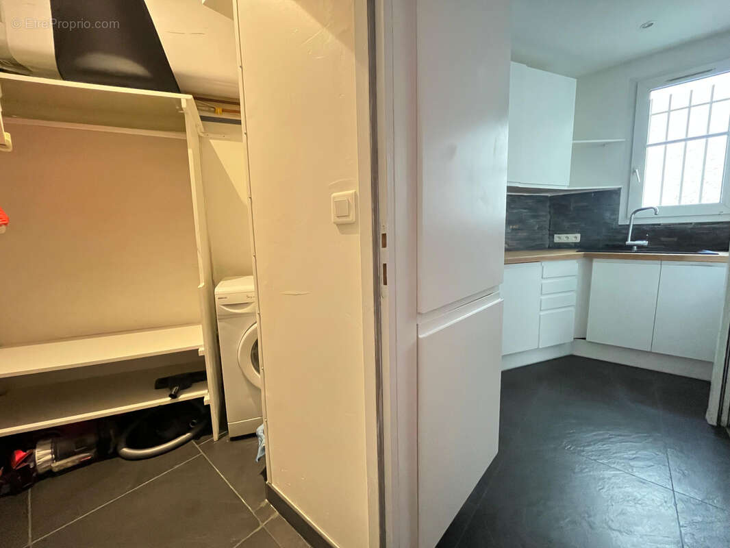Appartement à PARIS-14E