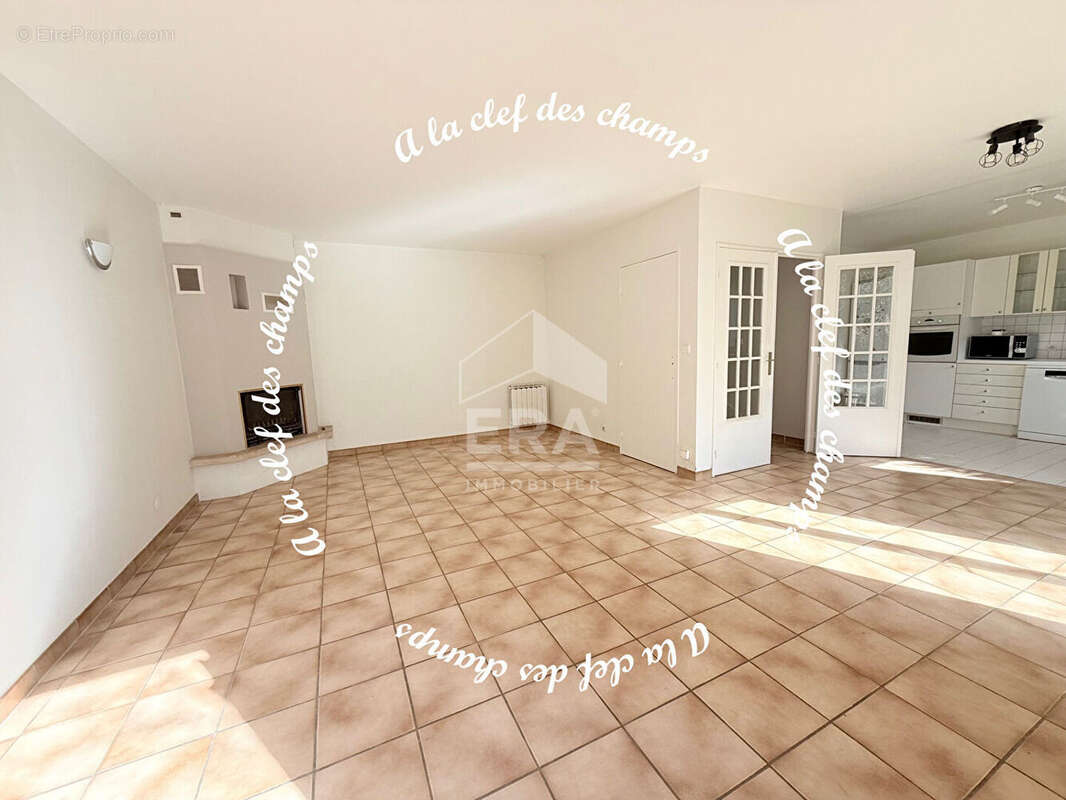 Maison à BURES-SUR-YVETTE