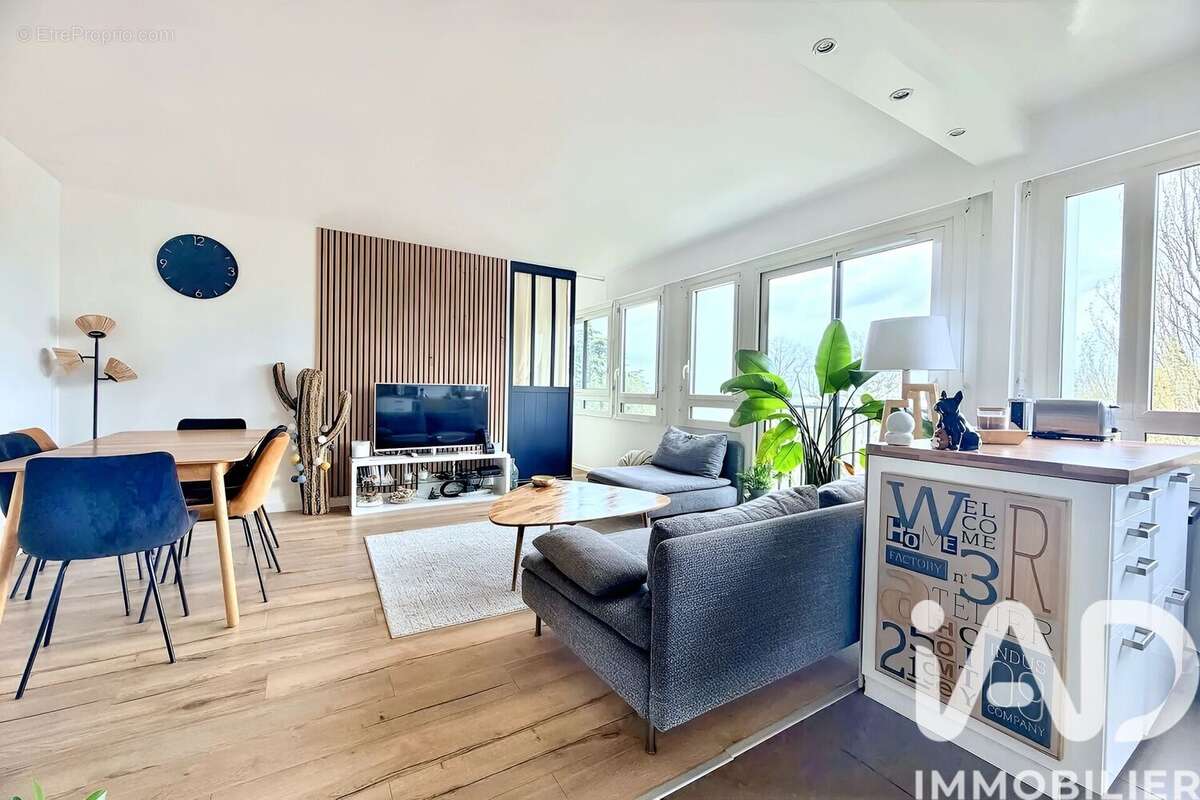 Photo 2 - Appartement à VERRIERES-LE-BUISSON