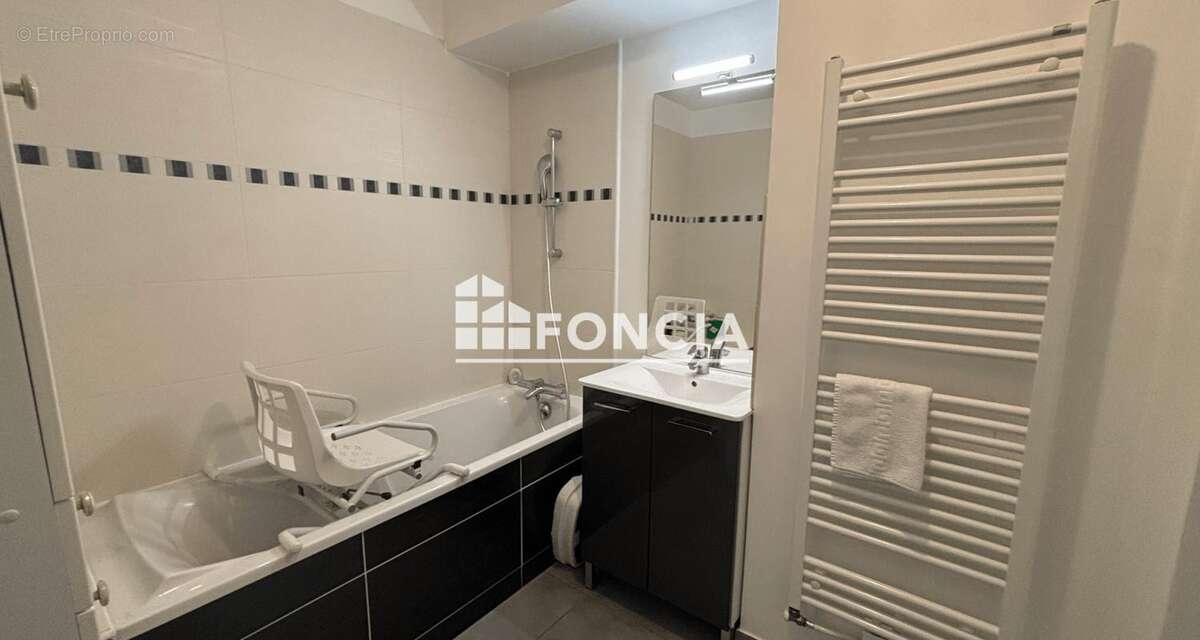 Appartement à COMBS-LA-VILLE