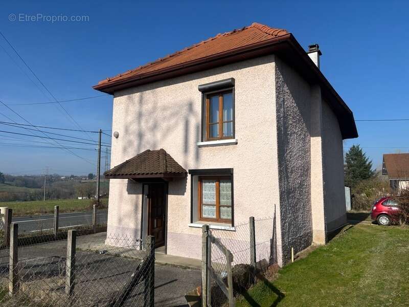 Maison à LA BATIE-MONTGASCON