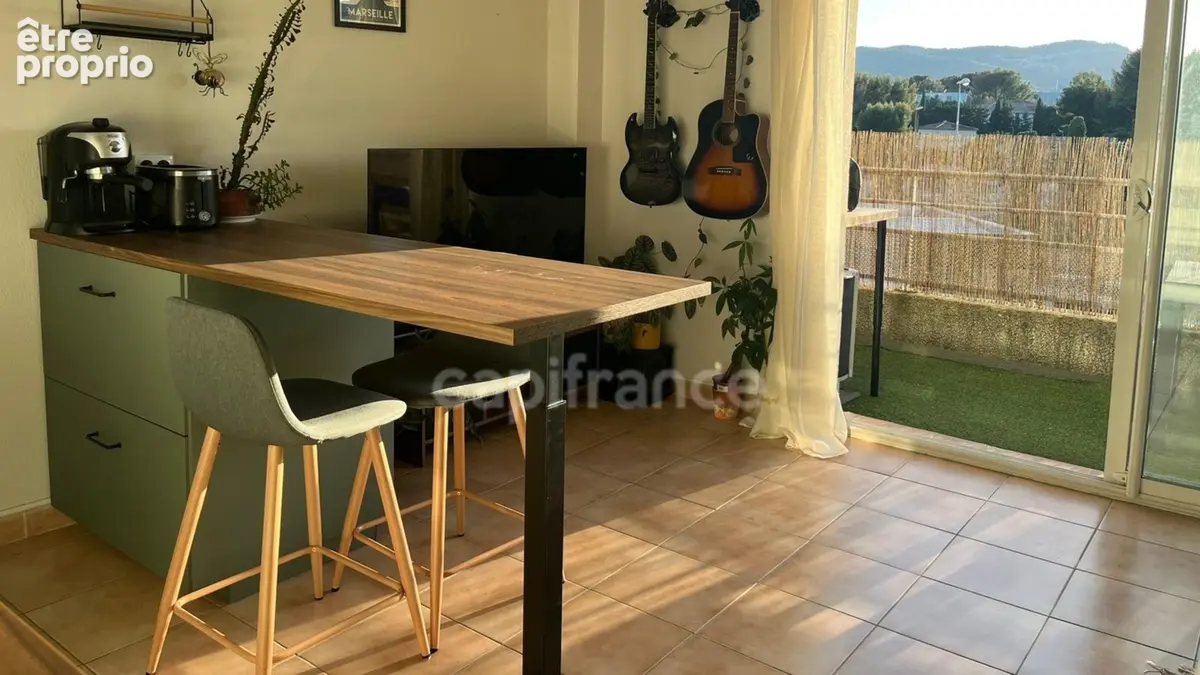 LA CIOTAT (13) – T2 de 43,24 m² au dernier étage avec ascenseur, balcon et vue dégagée - photo 6