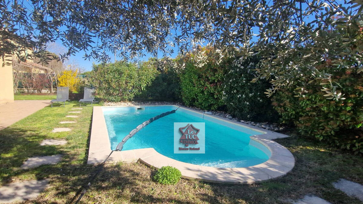 Maison à BOLLENE