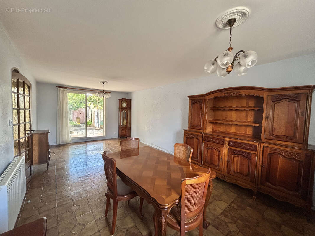 Maison à SAINT-MARTIN-DE-CRAU