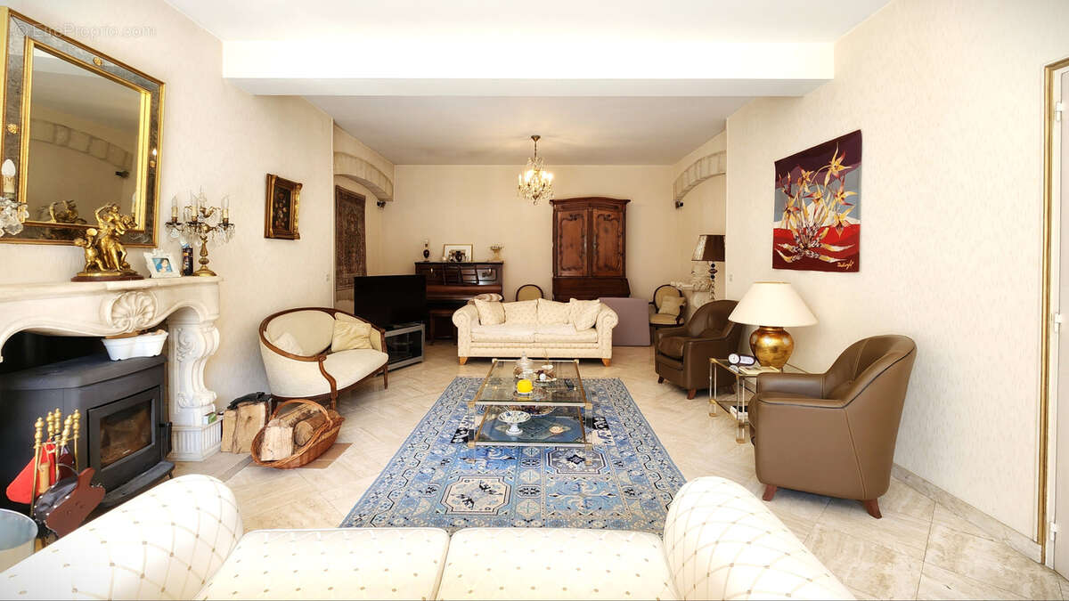 Maison à SAINT-ANDRE-DE-CUBZAC