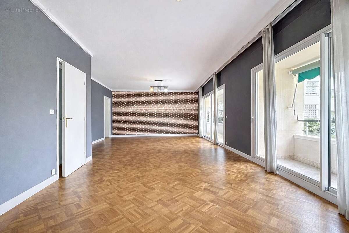 Appartement à MARSEILLE-8E