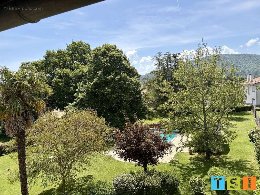 Labarthe--rivière : Ensemble immobilier avec piscine, parc clos de 2 170 m², maison familiale, 2 appartements - photo 4